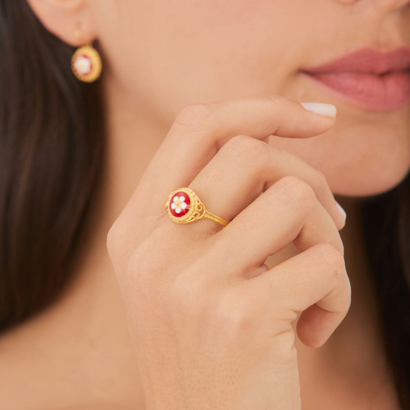 Caramujo Medal Red Ring Gold Plated Silver