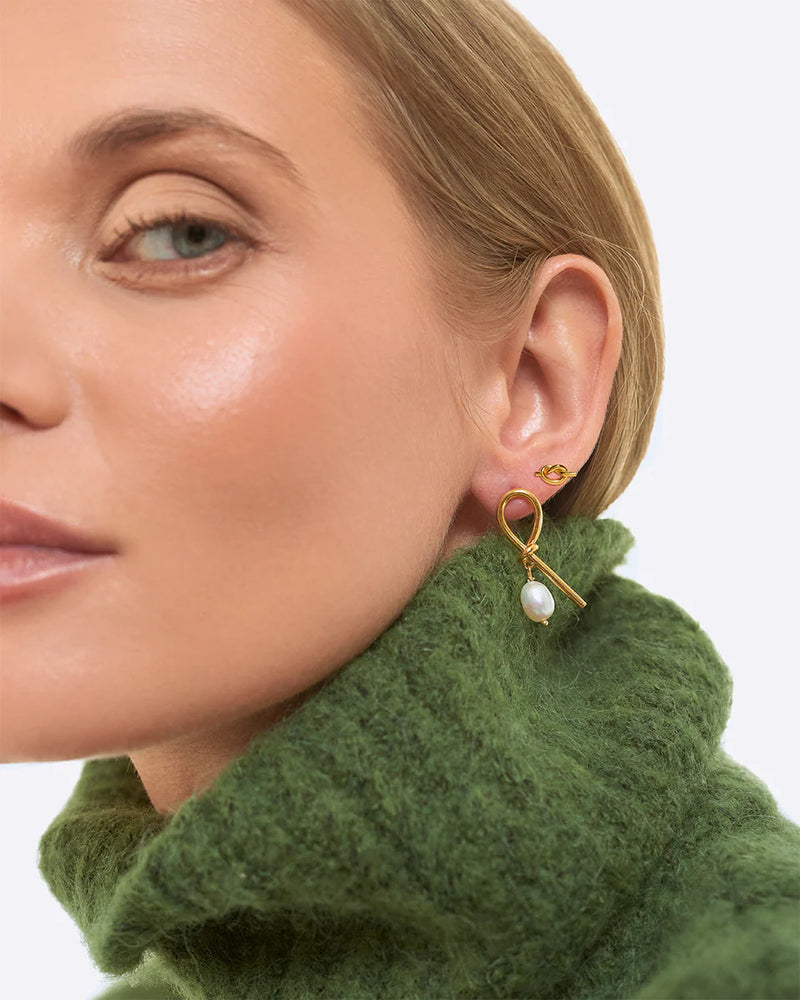 Averie Stud Earrings